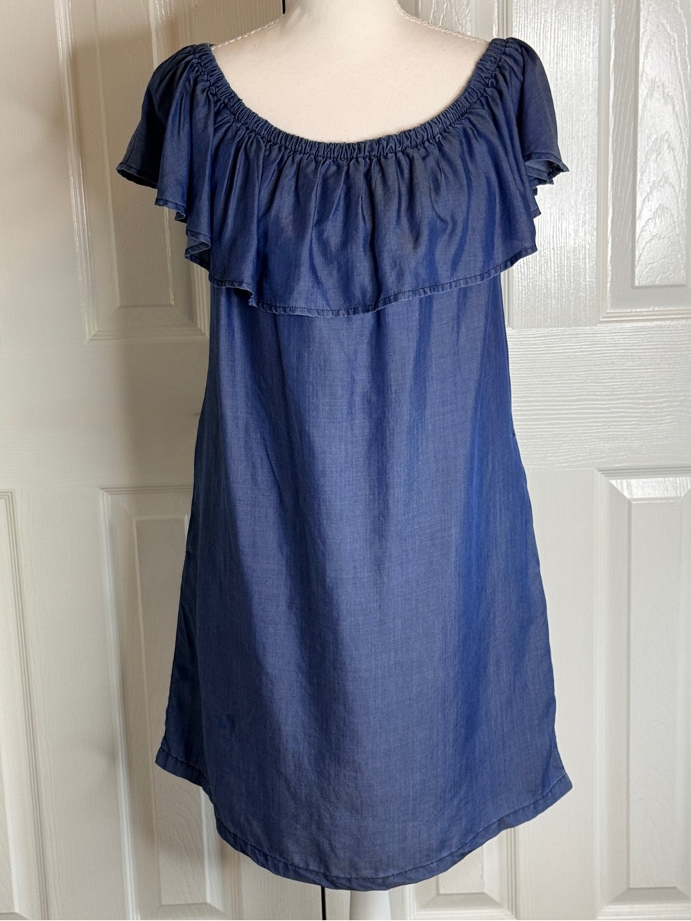 Tommy Bahama Tencel Chambray Off the Shoulder Ruffle Dress Pockets Blue M
